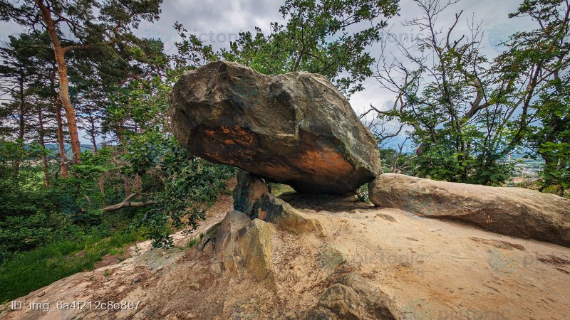 Felsbrocken am Großvaterfelsen der Teufelsmauer